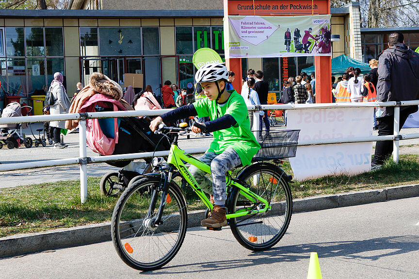 Auftakt Klimatour 2022 Die Kampagne „FahrRad! Fürs Klima auf Tour“ will Kinder und Jugendliche zum Umstieg vom Elterntaxi aufs Fahrrad zu animieren.